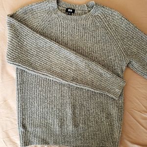 Uniqlo wool blend sweater (men's sizing)
